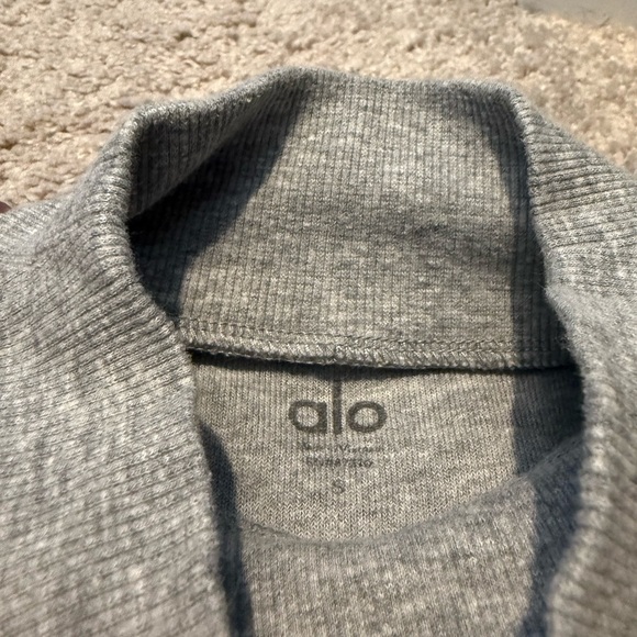 Alo Yoga Segment Pullover, Women's Gray Turtleneck Sweater - Picture 5 of 5